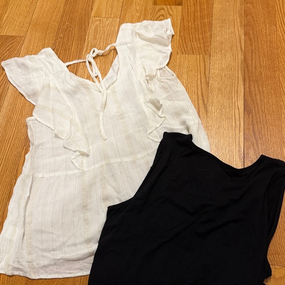 SALE Bundle 2 Ruffle Tops Small - Picture 5 of 6